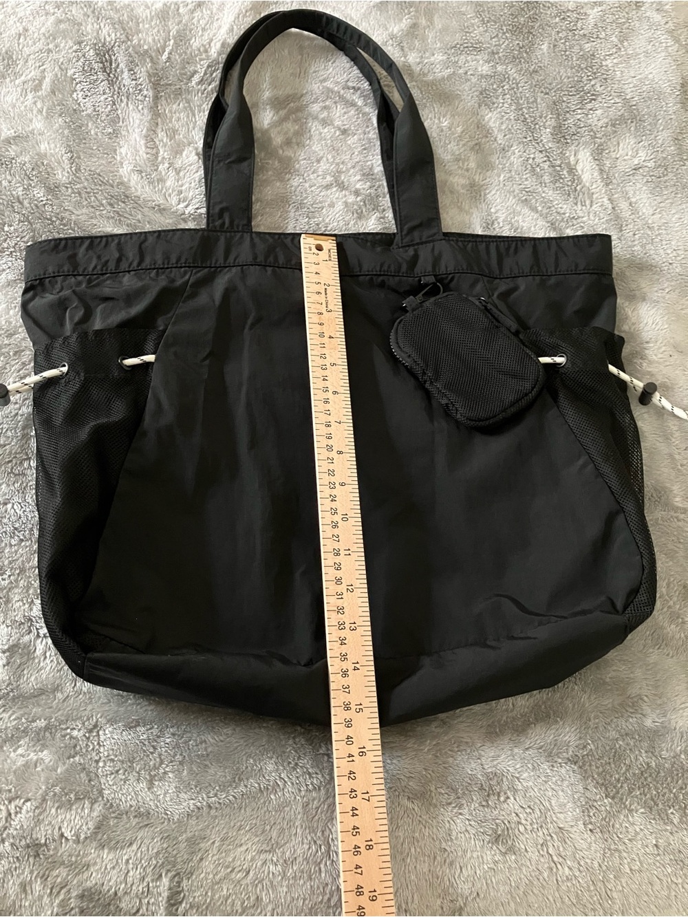 Athletic Works Women’s Sporty Cinch Tote with Bonus Pouch - Picture 11 of 13